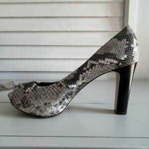 Franco Sarto Snake Print Peep Toe Platform Pumps Gray Stacked Heel Size 10M
